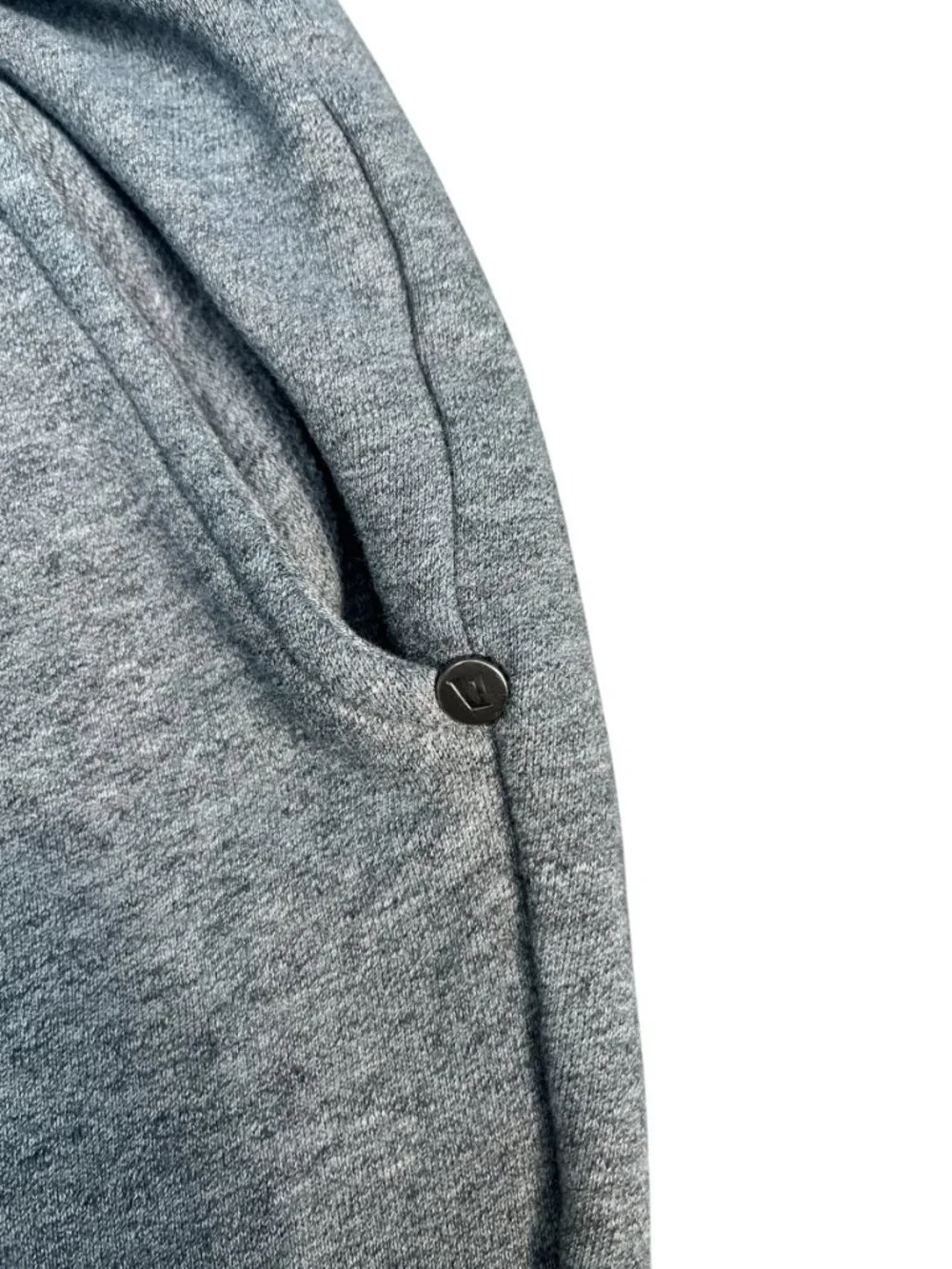 Vuori Men's Heather Grey Fleece Jogger Sweatpants M 🏃‍♂️